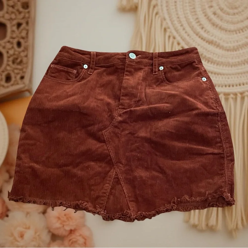 Love Tree rust corduroy mini skirt cotton spandex size SMALL belt loops 5 pocket - Picture 1 of 13
